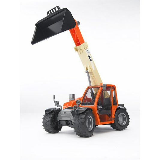 Traktor sa teleskopik kašikom JLG